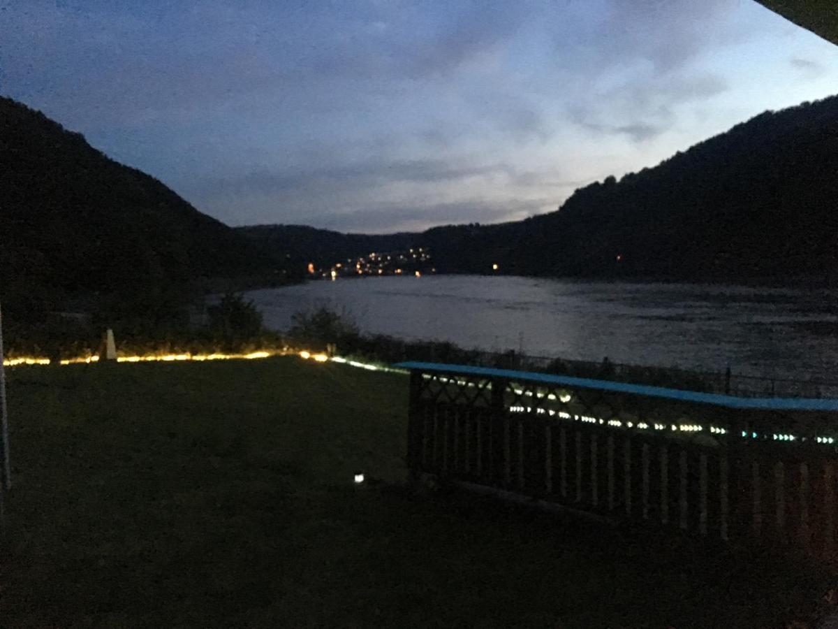 Loreleybrunnen Appartement Sankt Goarshausen Buitenkant foto